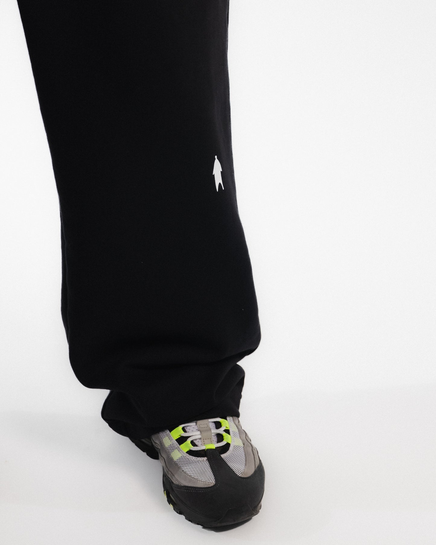 PANT BUZO FORMA NEGRO