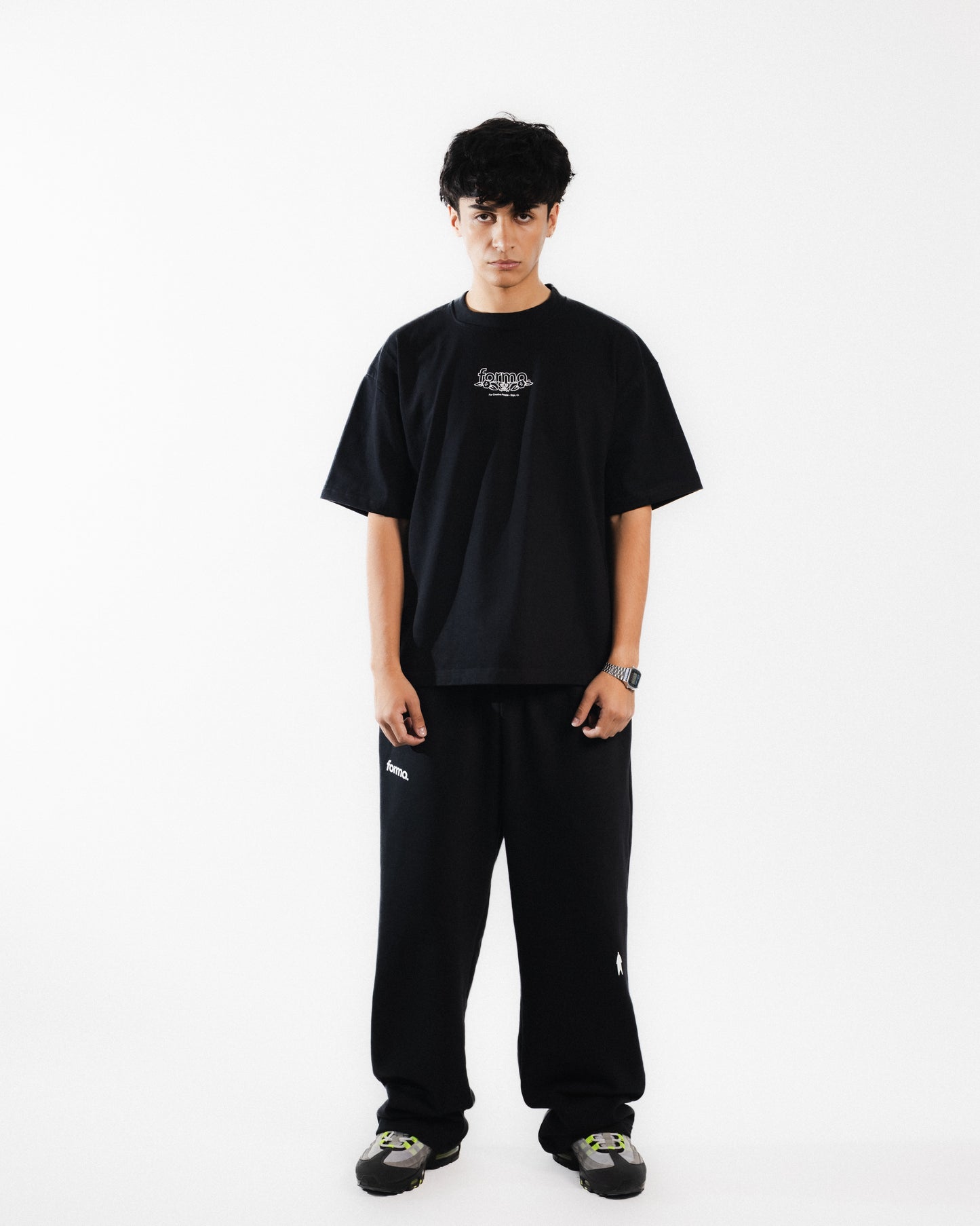 POLERA RECUERDO OVERSIZED NEGRA